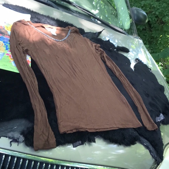 Aeropostale Brown V-Neck Long Sleeves Sheer Tee Beaded Neckline Viscose Size S - Picture 5 of 10